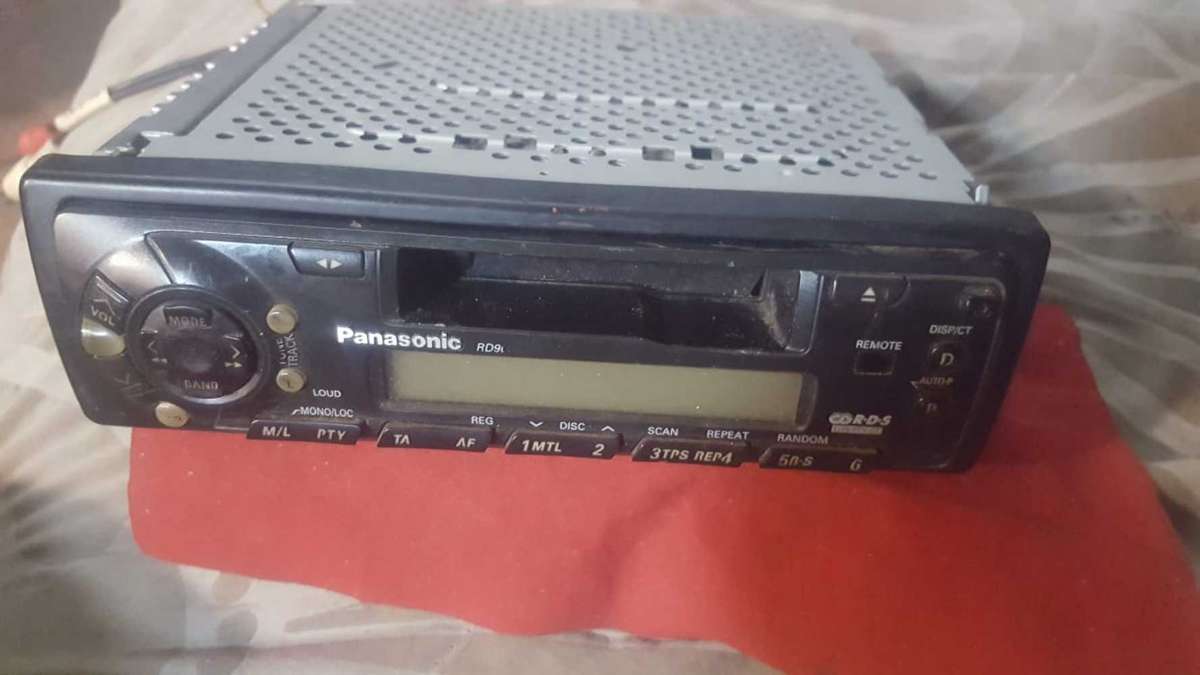 Panasonic car radio tape clip off face