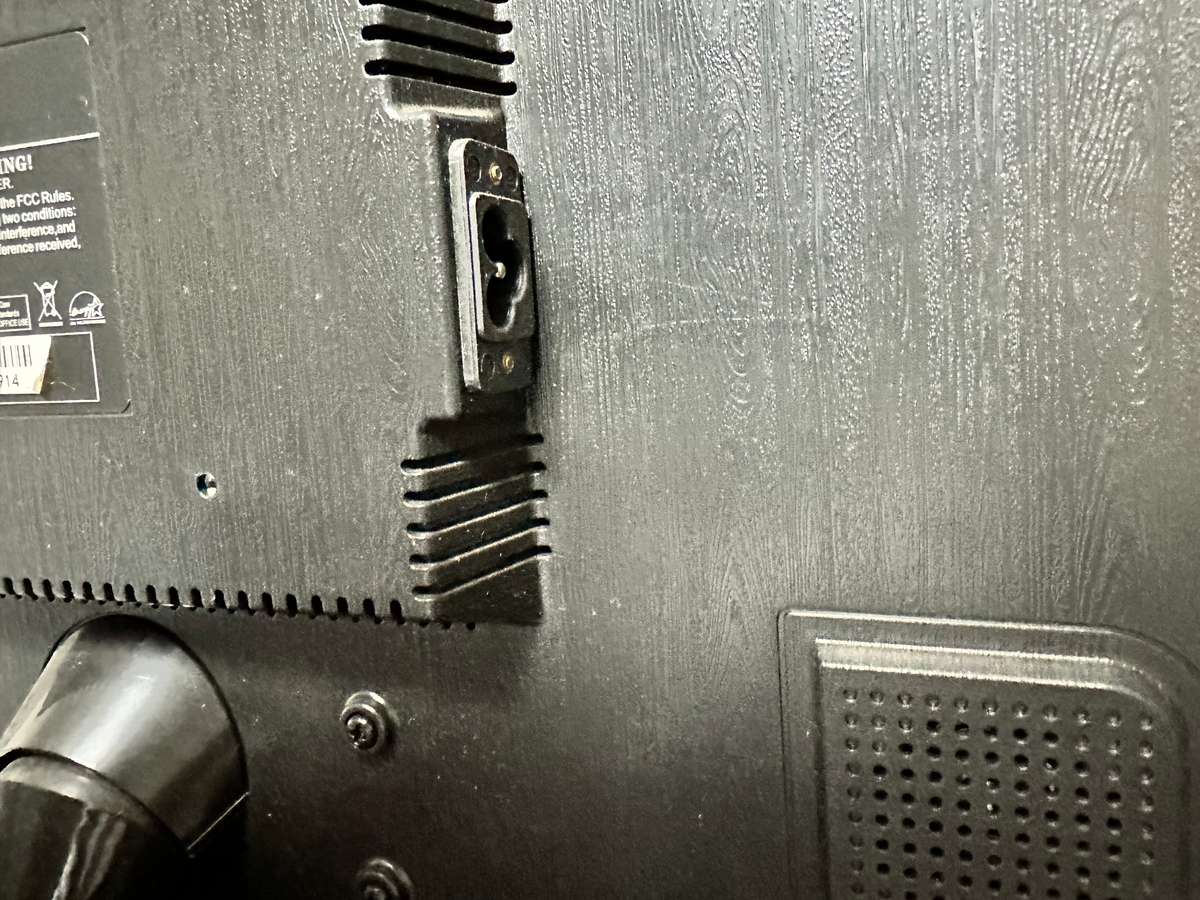 Mecer 18 inch monitor