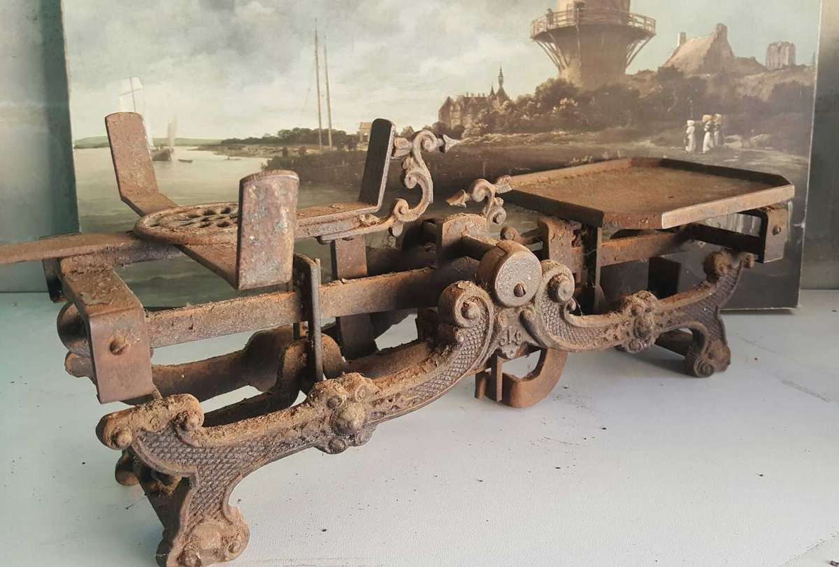 Vintage Scale - RARE - VERY OLD