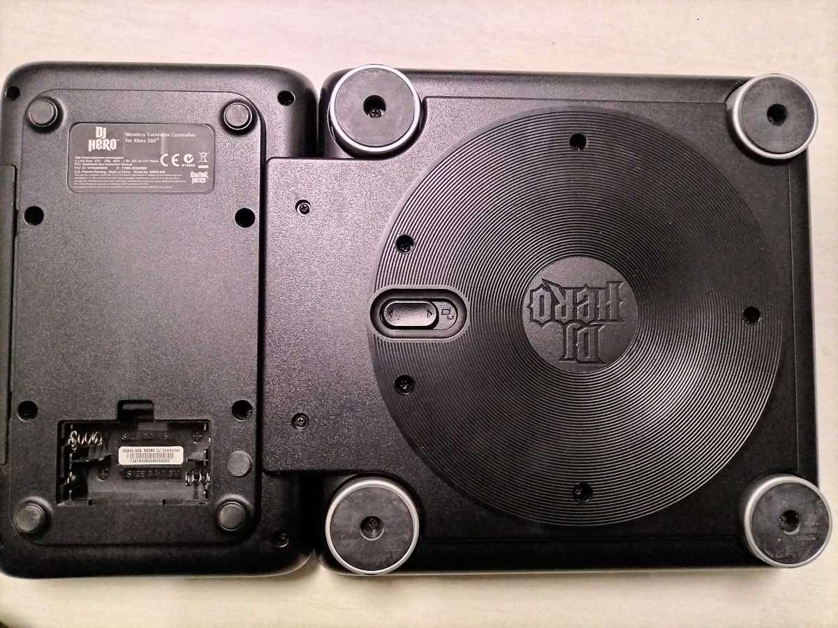 Xbox 360 DJhero turntable