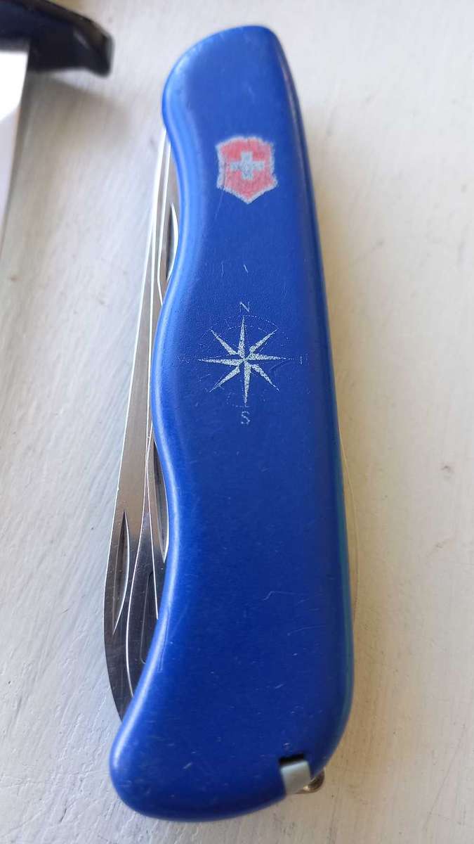 Knife Lot Victorinox Helmsman and unmarked dagger