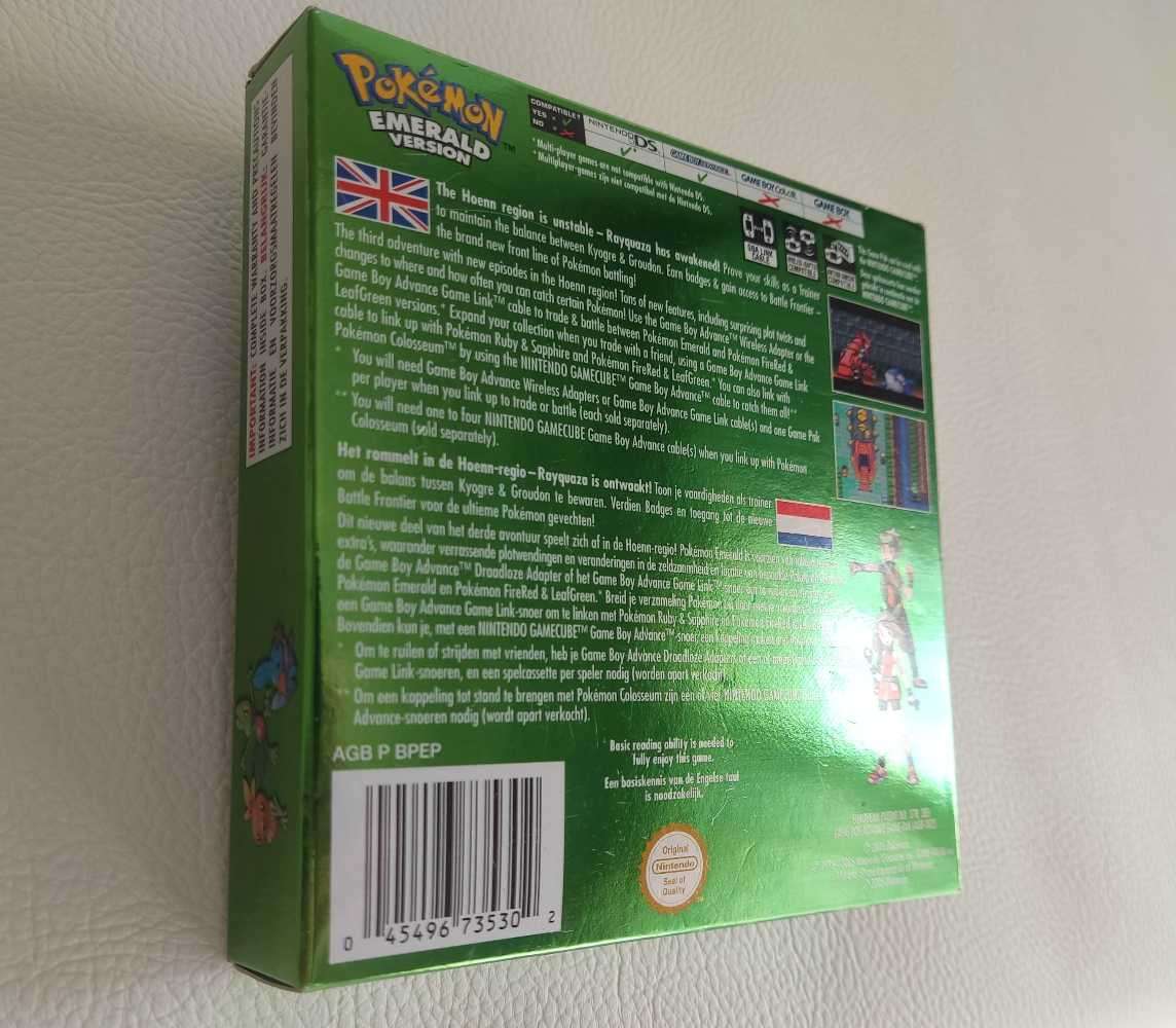 Pokémon Emerald Version Nintendo Gameboy Gba