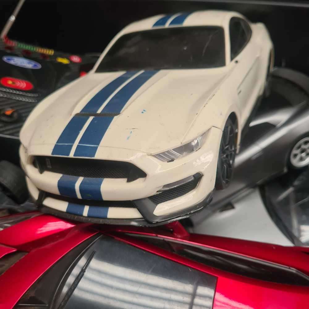 Toys storage lot, toy cars