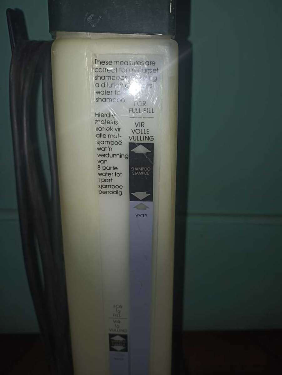 Electrolux 7 in 1 carpet shampooer