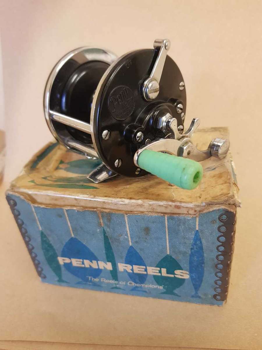 Penn 180 . Backelite spool. Including original box.