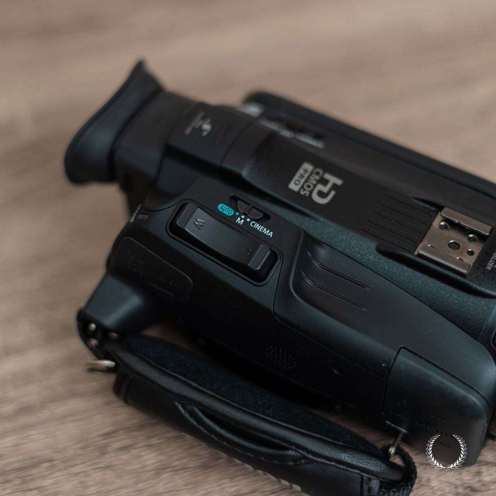 Canon VIXIA HF G40 Bundle