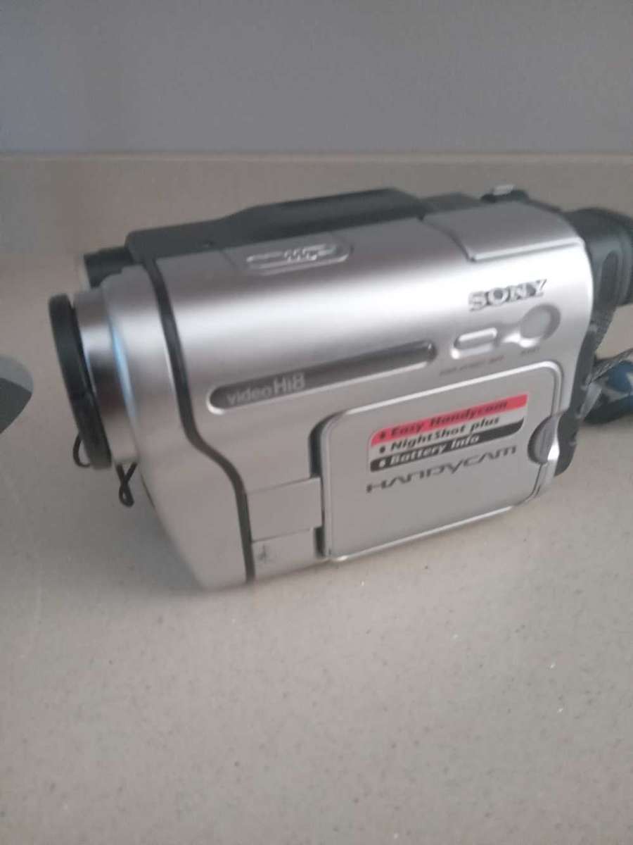 SONY CCD TRV 238 HANDYCAM HI8