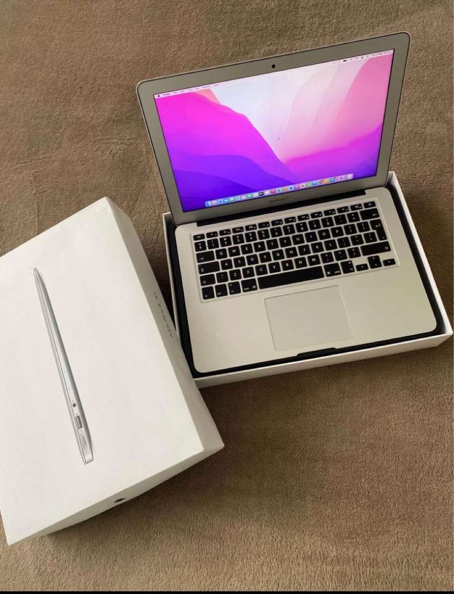 MacBook Air ,A1466 (128GB)