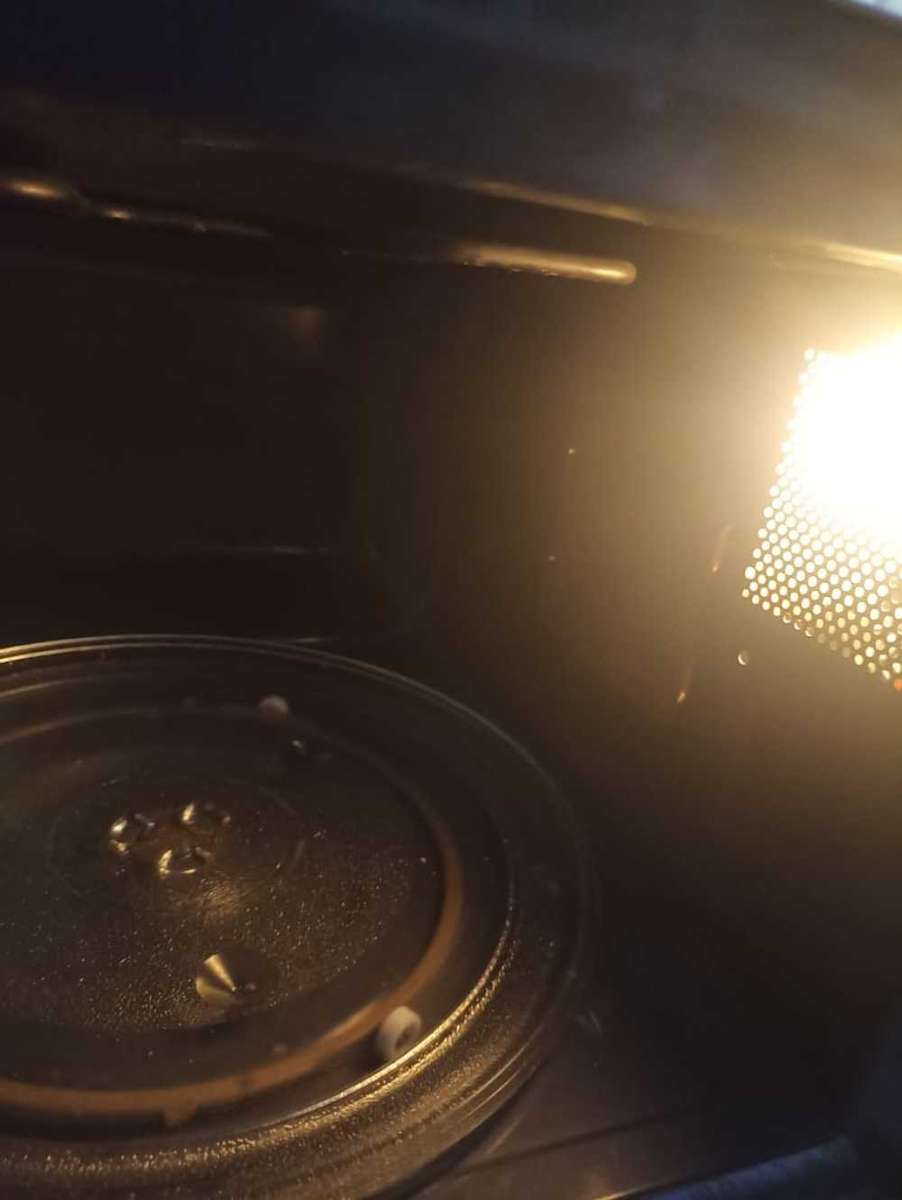 Kelvinator Microwave oven