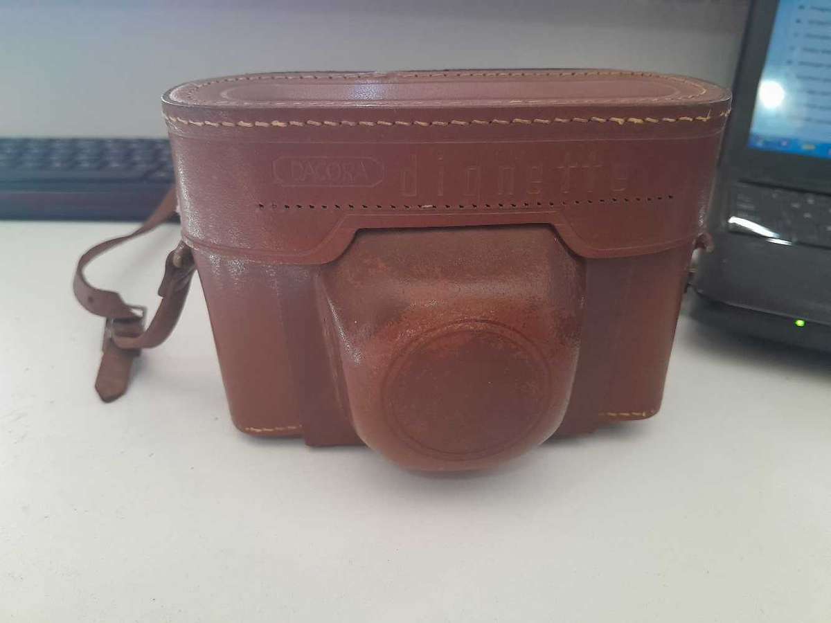 RELIST Vintage Dacora Dignette camera