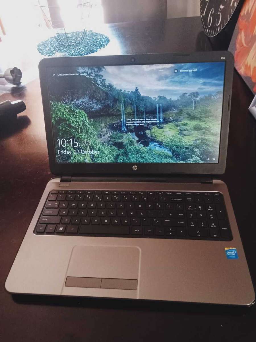 17` 250 HP Laptop with a bag
