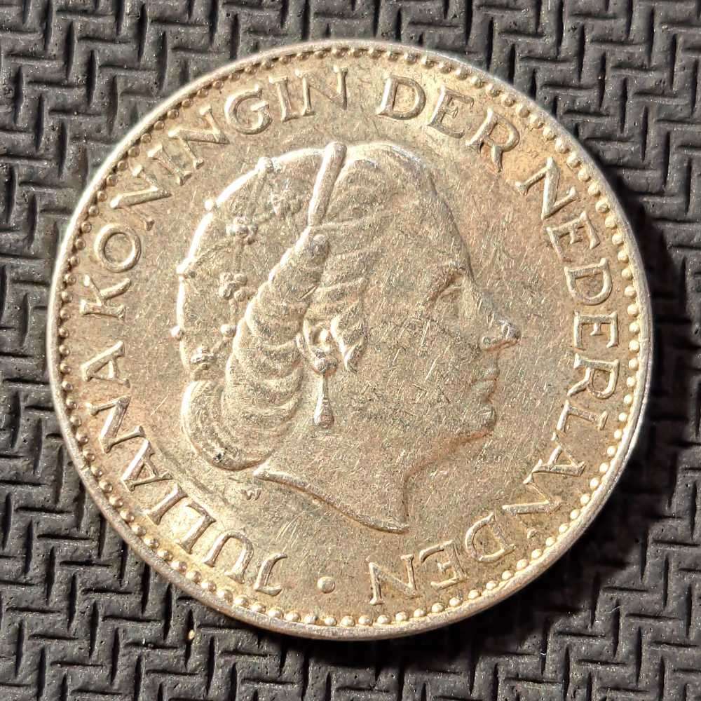 Silver coins, Netherlands, 1 Gulden x 5. One bid takes all