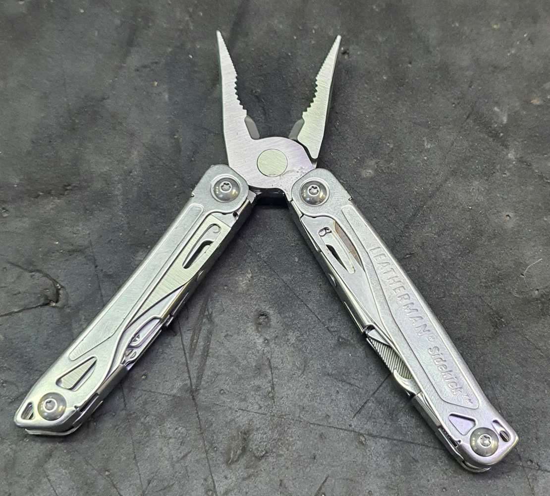 Leatherman side kick