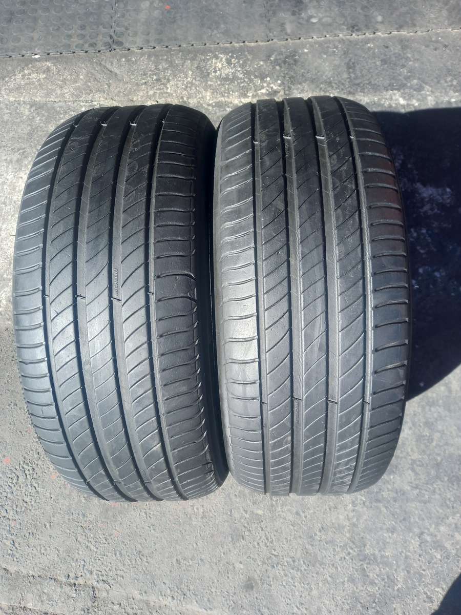 235/55/17 Michelin Primacy 4. 75% life