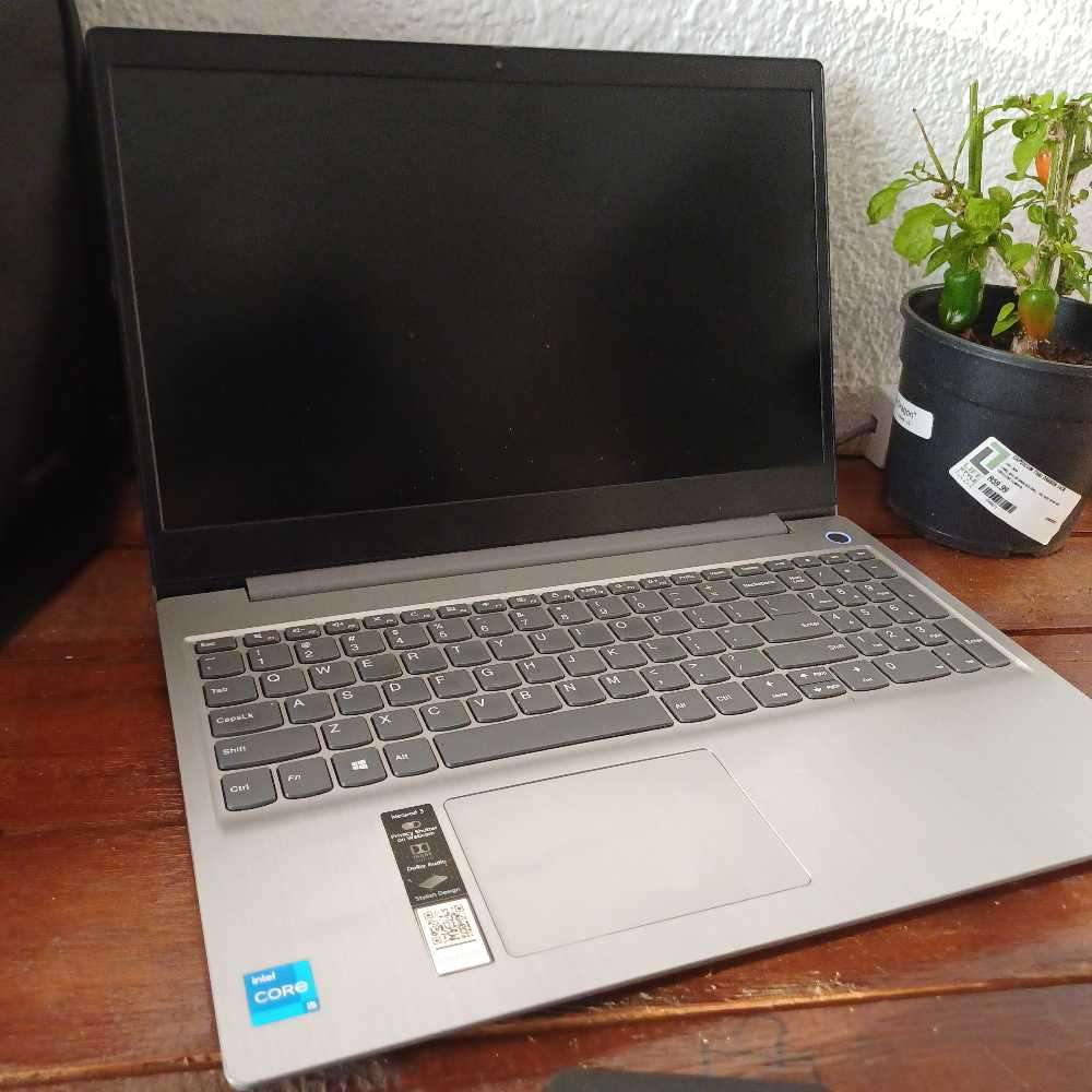 Leno IdeaPad 3 11th gen core i5