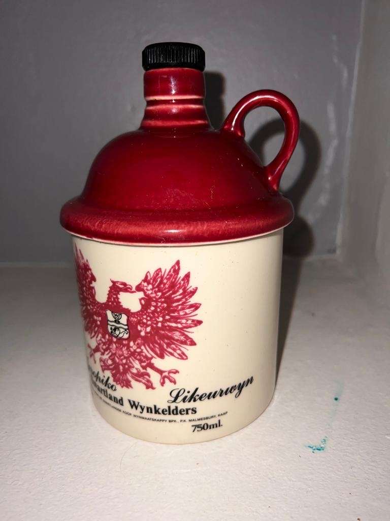 Odd pair of Swartland Sa wynkelders