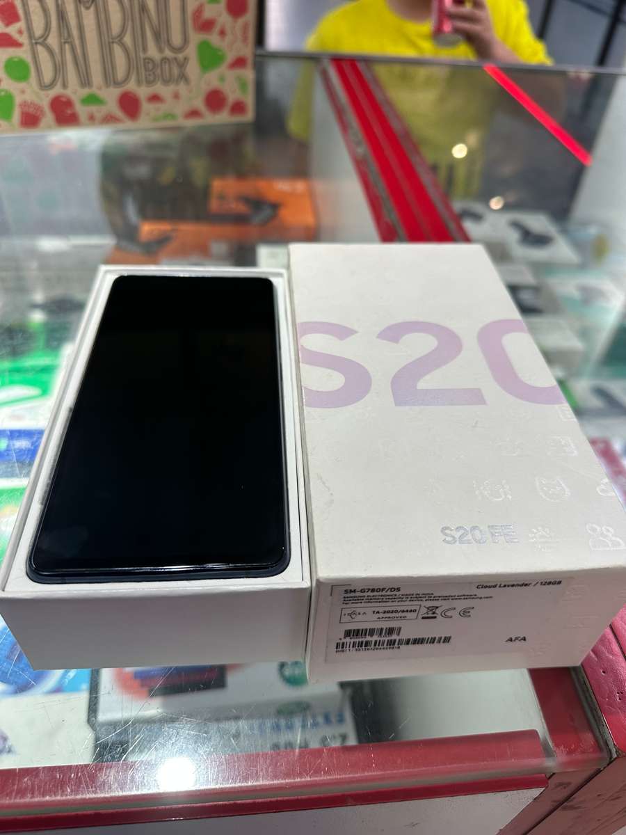 SAMSUNG S20FE USED