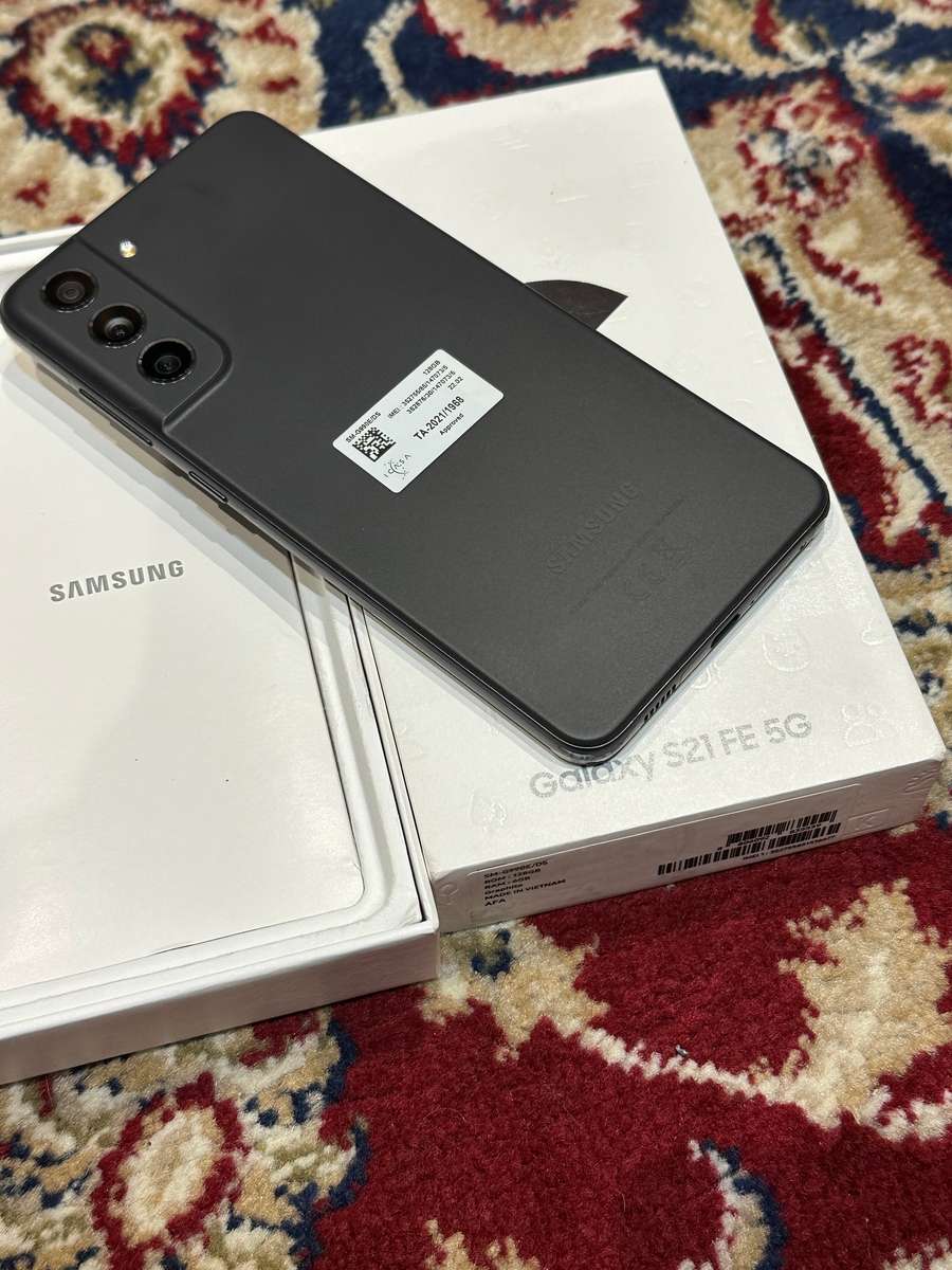 Samsung Galaxy S21FE new Dual Sim (open box )