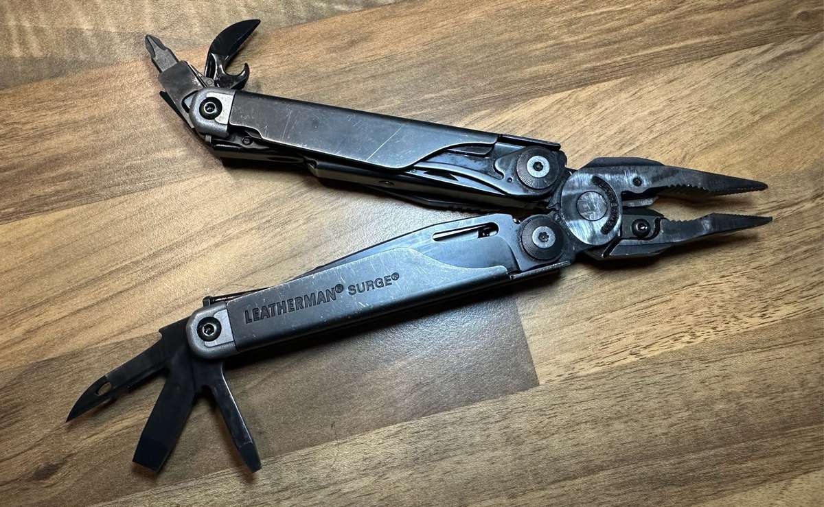 Leatherman Surge Tool Black w/Imported Kydex holster & Nylon Premium Pouch