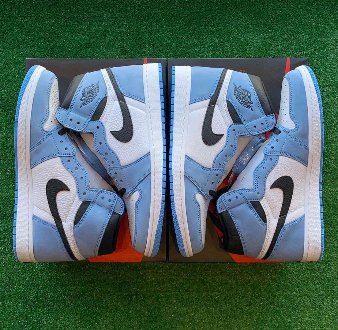 NIke Jordans 1 Retro High