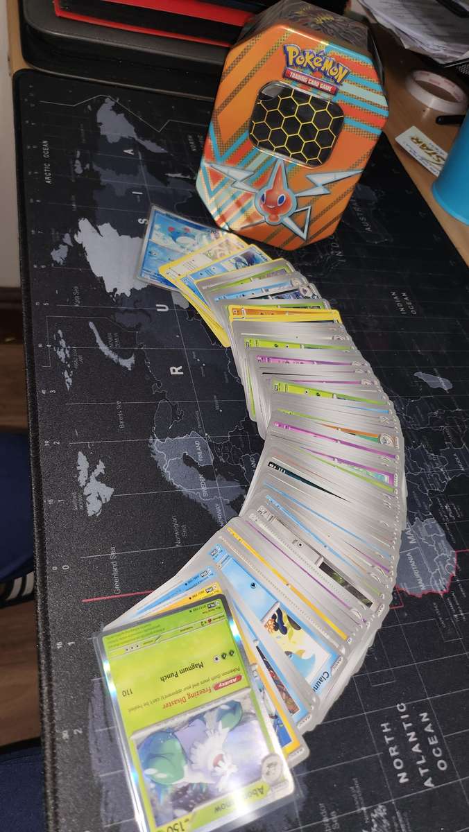 ORIGINAL POKEMON CARDS AUCTION TIN