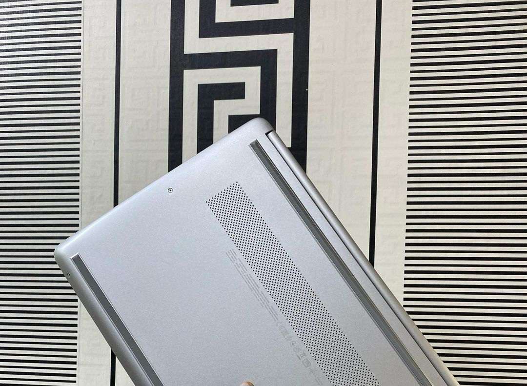 HP Laptop 14s-dq4000ni, 14", Intel Core i7, 16GB RAM, 512GB SSD