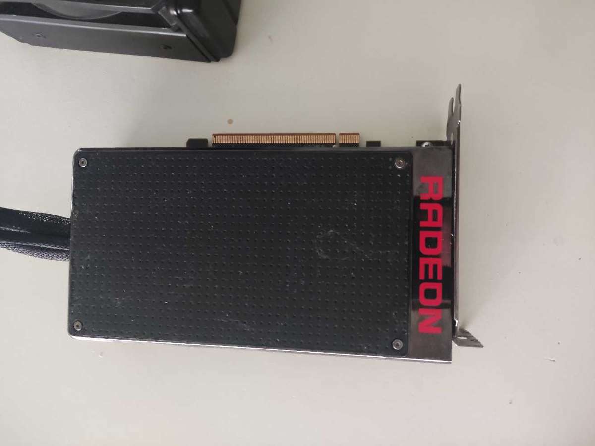 XFX AMD R9 Fury X 4GB HBM Graphics card**HDMI**Watercooled**Has air in AIO