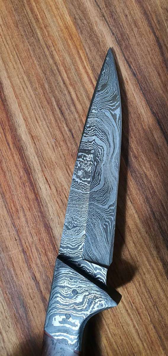 Handmade Damascus Knife