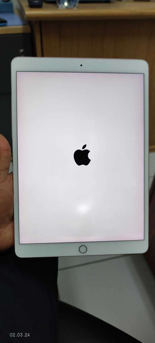 iPad Pro 10.5" Wi-Fi ONLY 2017 Rose Gold (Pre Owned)