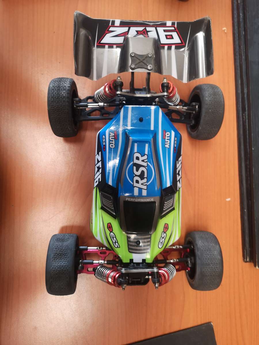 Rc car wltoys 144001