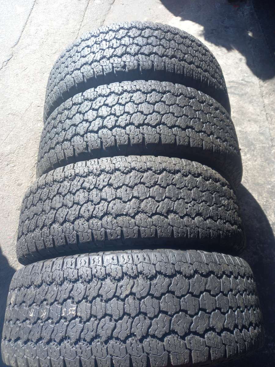255/65/17 Goodyear Wranglar AT tyres
