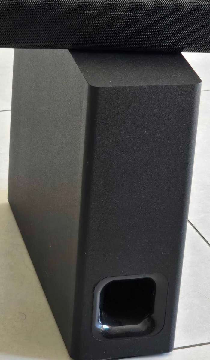 Sounds Alive: Almost new sound bar and sub