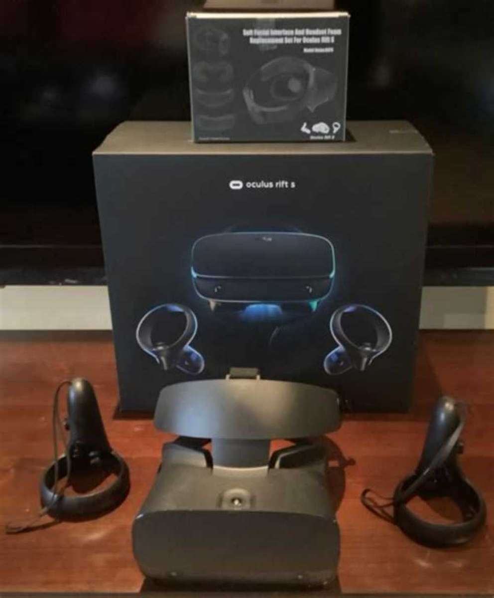Oculus Rift S PC-Powered VR Gaming Headset