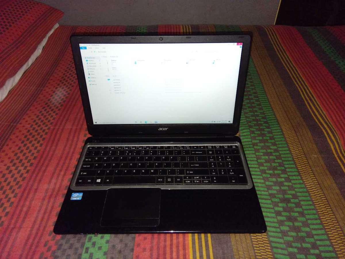 Acer E1-570 Core i3/12 Gig Ram/500 Gig HHD/Intel HD GFX Laptop