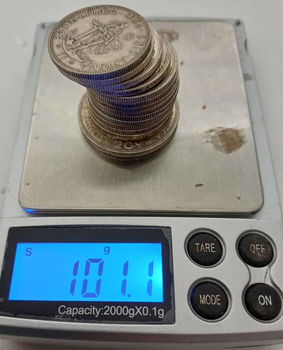 Nice lot of 1Sjillings 10Cents and 2x 20Cents 50% Silver nice fillers as a lot