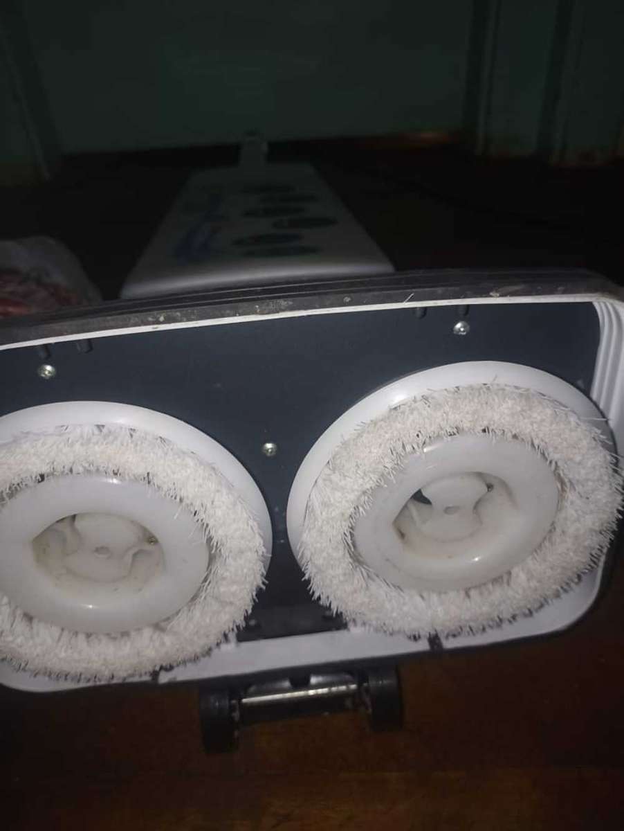 ELECTROLUX 6 in 1 carpet shampooer