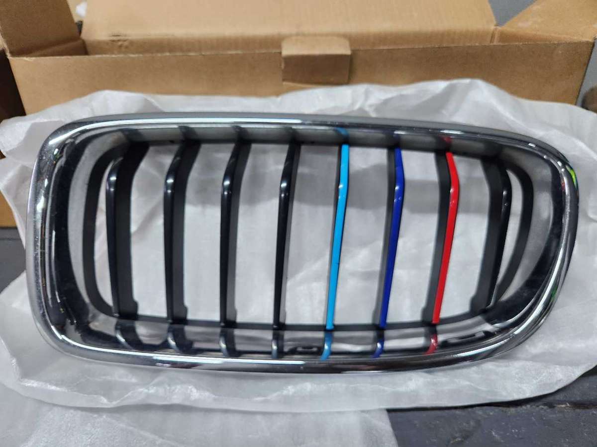 BMW F30 M SPORT KIDNEY GRILLS