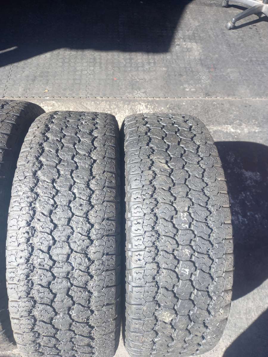 255/65/17 Goodyear Wranglar AT tyres