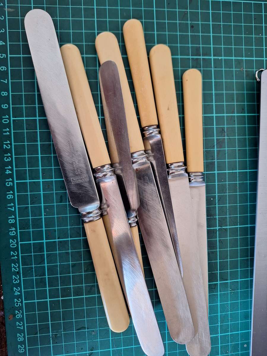9x Joseph Rodgers & Sons knives
