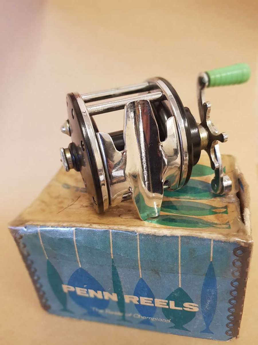 Penn 180 . Backelite spool. Including original box.