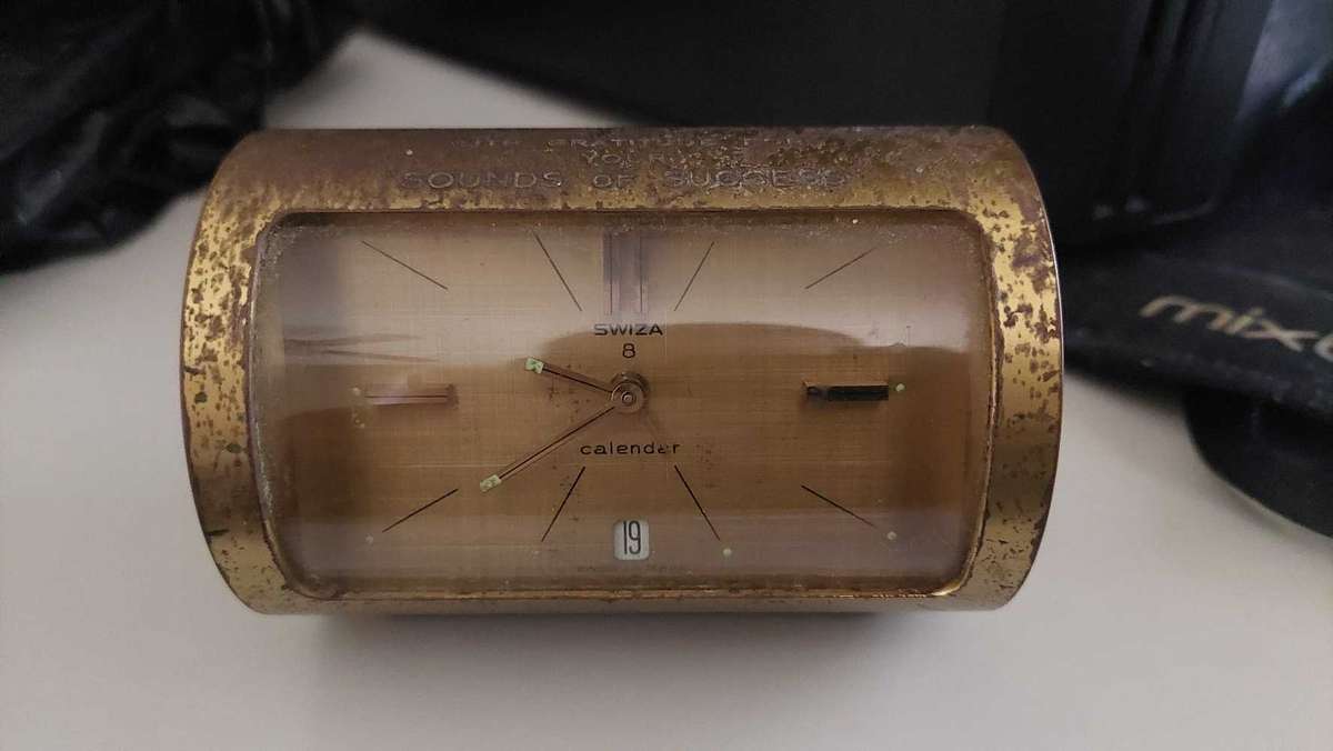 Swiza 8 Calendar alarm clock