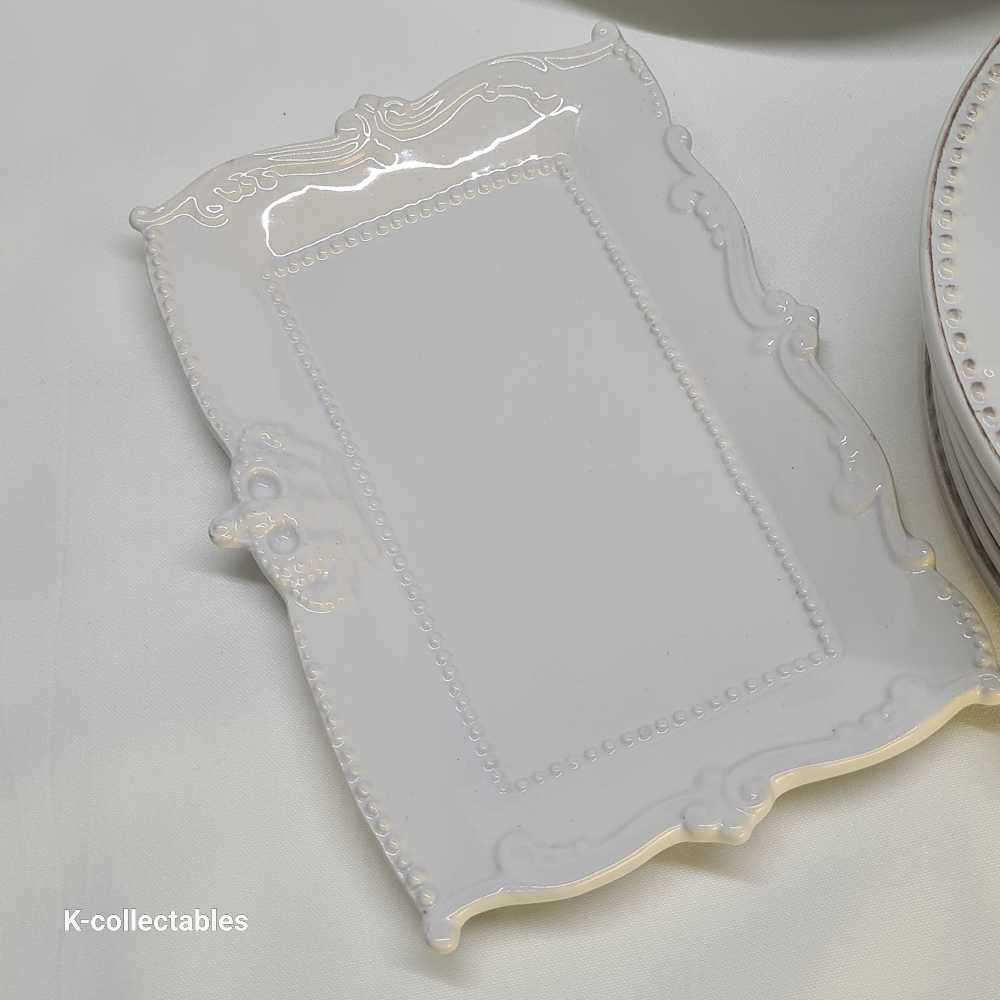 25 pcs ceramic/porcelain table set. Hand made. Biggie best.