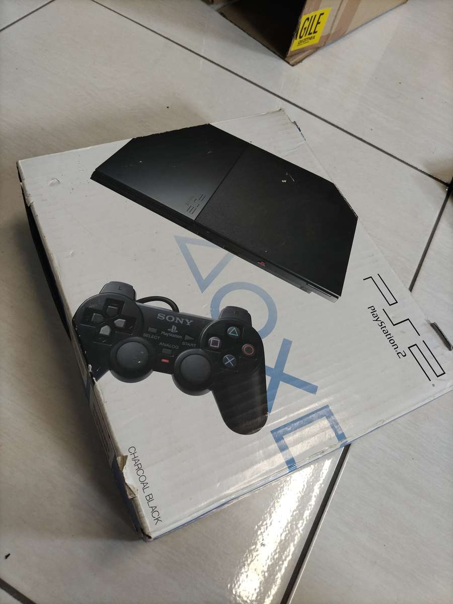 Playstation 2 slim SCPH-90004 boxed