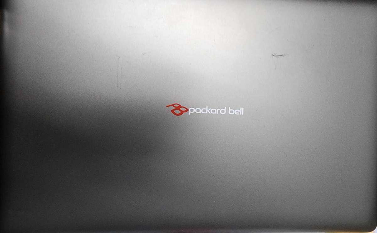 Packard Bell I7