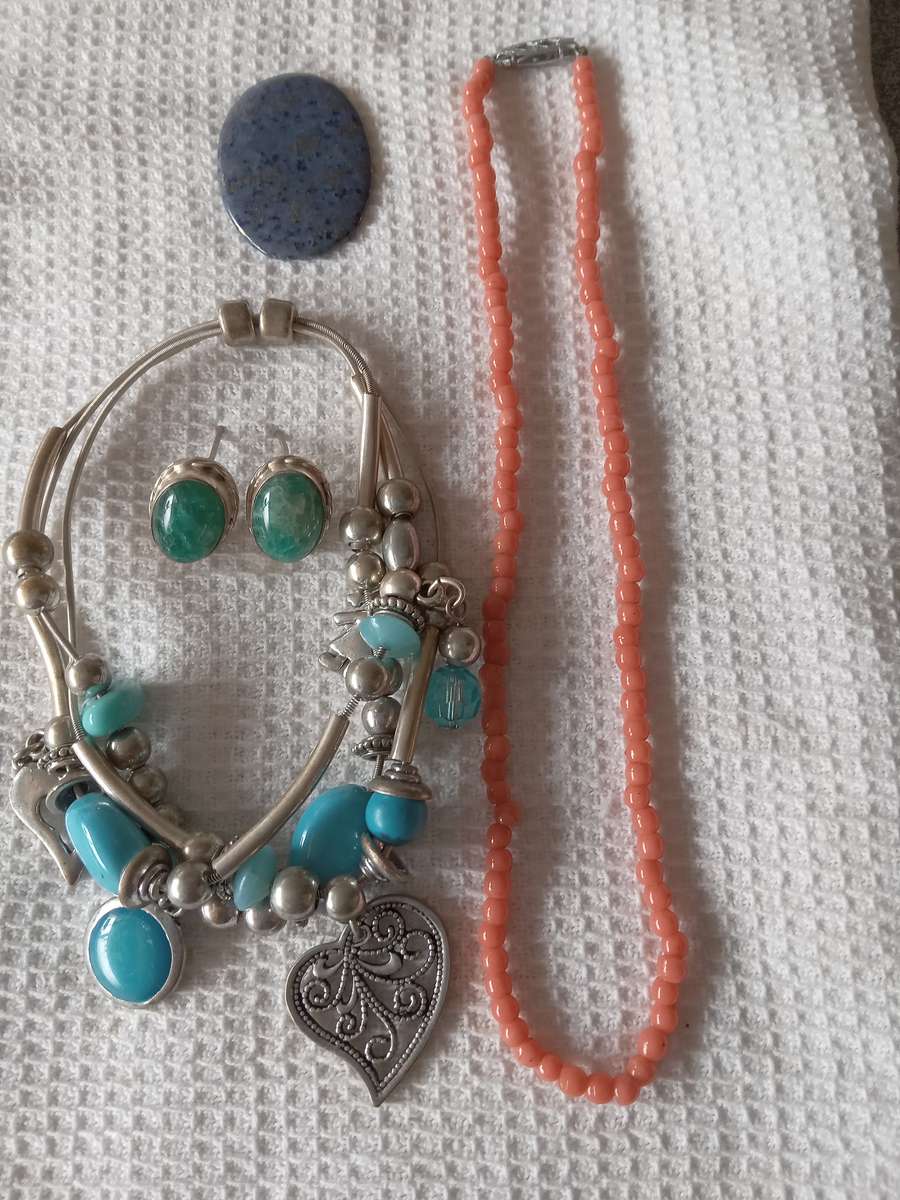 Job Lot Of Costume Jewellery Items And A Genuine Lapis Lazuli Gemstone - (1 bid)