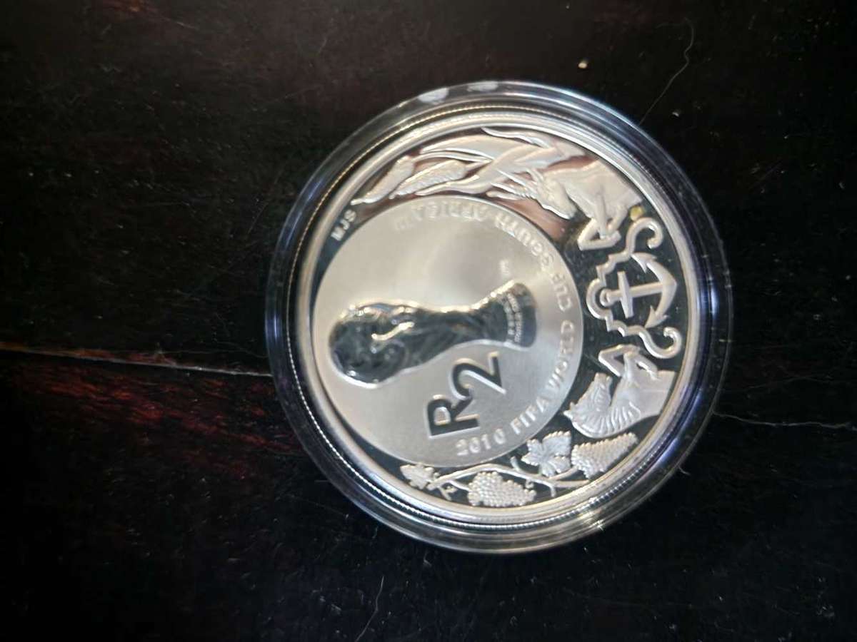 2010 World Cup Silver Coin R2