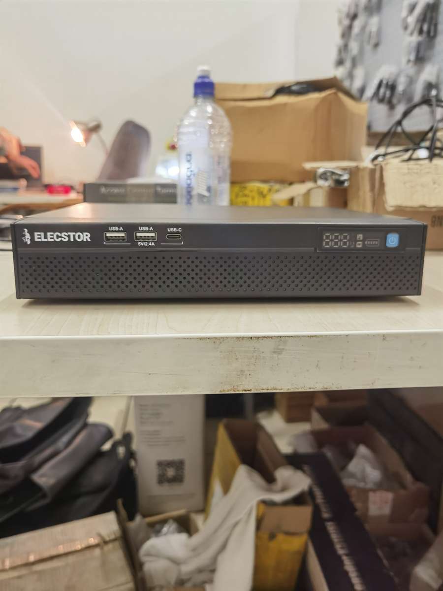 Titan Elecstor 24000mAh 75Wh Mini UPS 100W