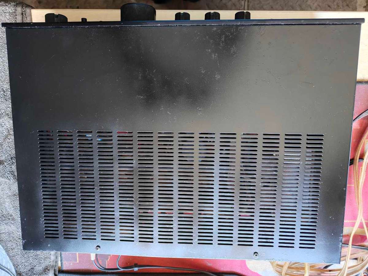 Sansui AU217 vintage amplifier