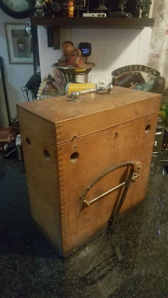 Vintage SunmarkUS Medical Device Wooden Box