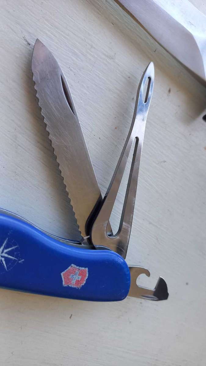 Knife Lot Victorinox Helmsman and unmarked dagger
